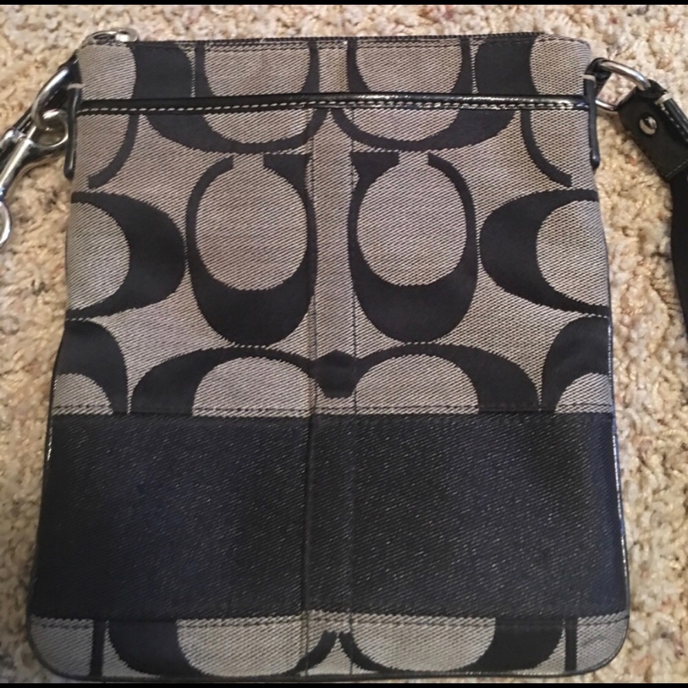 Coach Crossbody - Picture 2 of 3